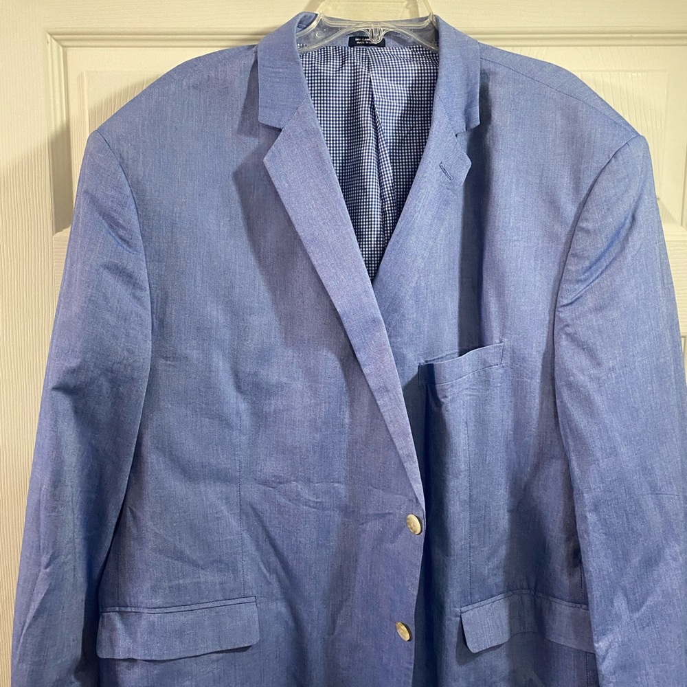 Baby blue color. Great for all occasions